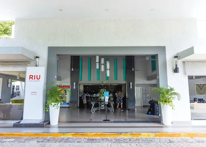 Hotel Riu Lupita
